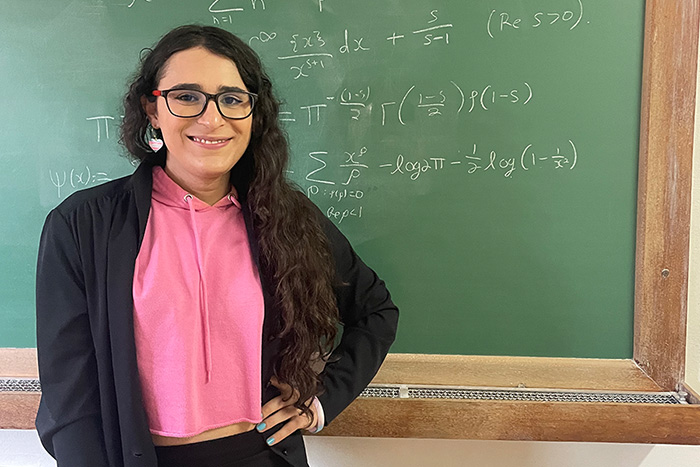 campus quem e a primeira mulher que conquista o Premio Gutierrez de Melhor Tese em Matematica