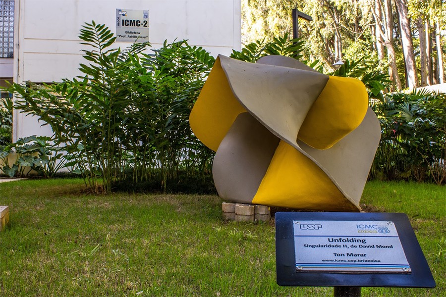 a-matematica-que-habita-os-objetos-ao-seu-redor