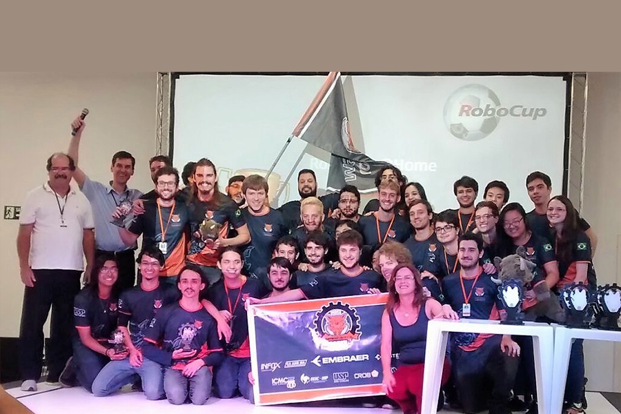 robotica-2017-alunos-e-professores-do-icmc-sao-reconhecidos-em-evento