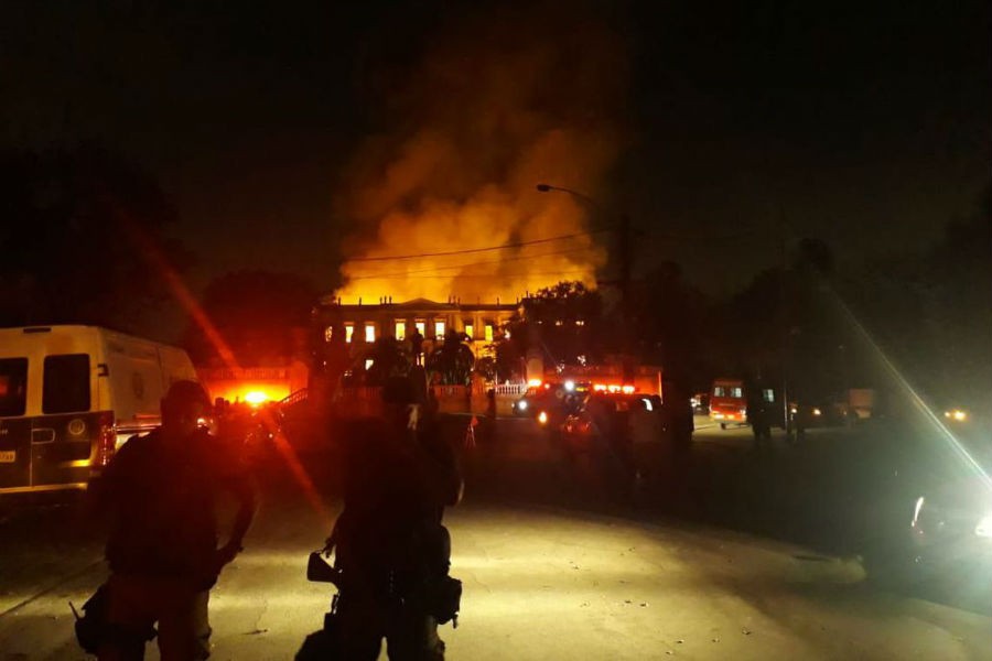 destaqueincendiomuseunacionaldoriodejaneiro