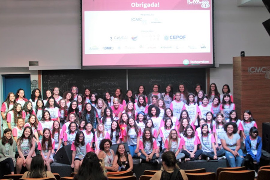 contribua-para-que-mais-garotas-participem-do-mundo-da-tecnologia-