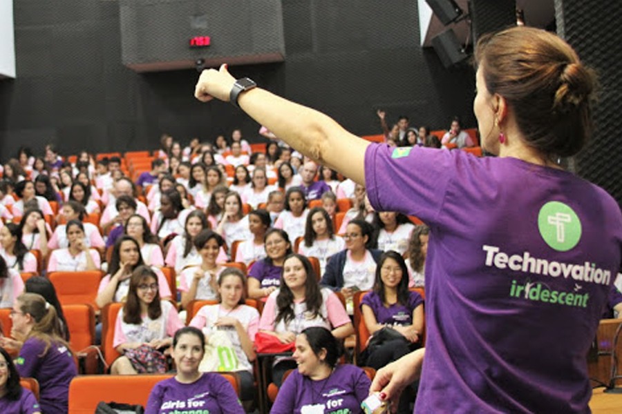 contribua-para-que-garotas-criem-aplicativos-em-escola-de-verao-na-usp