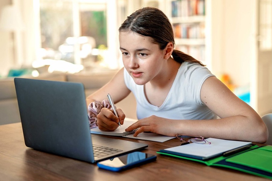 escola-de-verao-da-usp-promove-eventos-online-abertos-para-atrair-garotas-ao-mundo-da-tecnologia