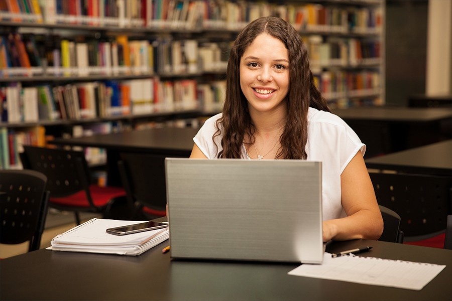 estudantes-da-usp-podem-se-voluntariar-como-monitores-em-curso-de-programacao-para-garotas-destaque