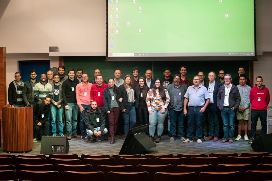 workshop-reune-especialistas-em-mecanica-dos-fluidos-e-celebra-integracao-entre-universidade-e-mercado-de-trabalho