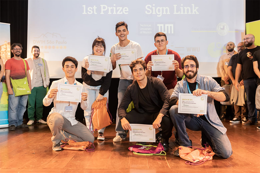 alunos-da-usp-conquistam-premio-com-aplicativo-que-estimula-aprendizado-de-linguas-de-sinais-destaque