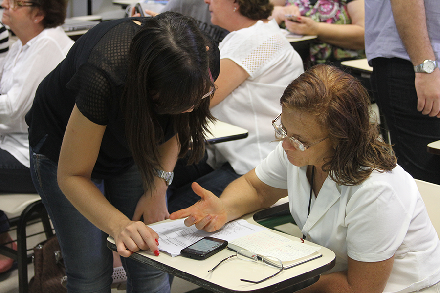 destaque-curso-da-usp-que-ensina-idosos-a-utilizar-smartphones-recebe-inscricoes-ate-25-de-agosto