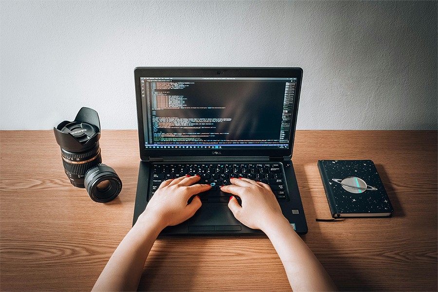 USP abre inscrições para a 1ª Escola de Inverno em programação web para meninas