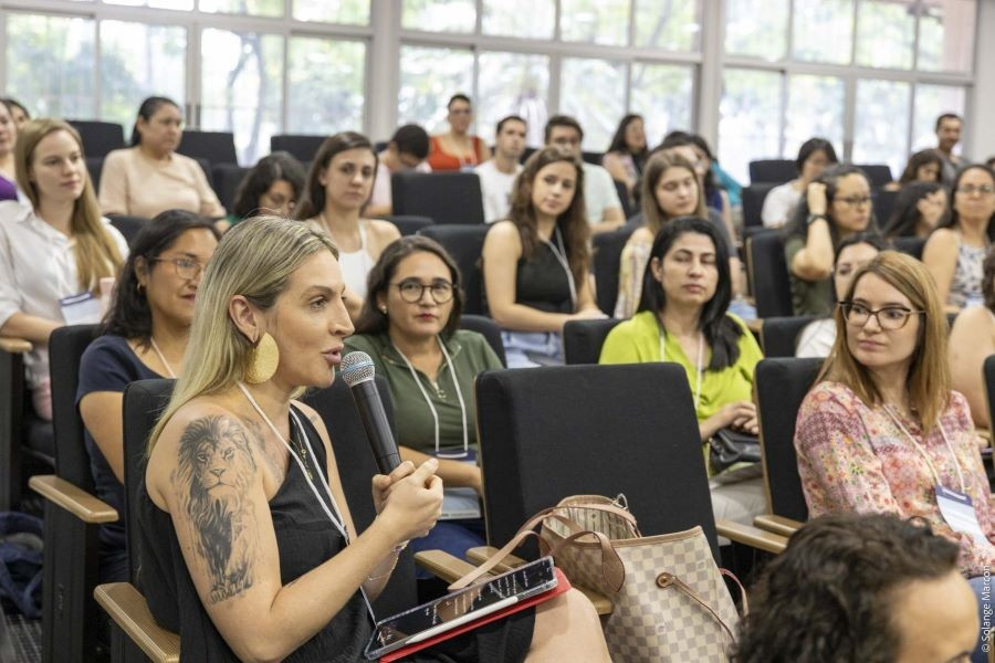 Egressa da USP São Carlos tem artigo premiado por cátedra da Organização de Estados Ibero-Americanos